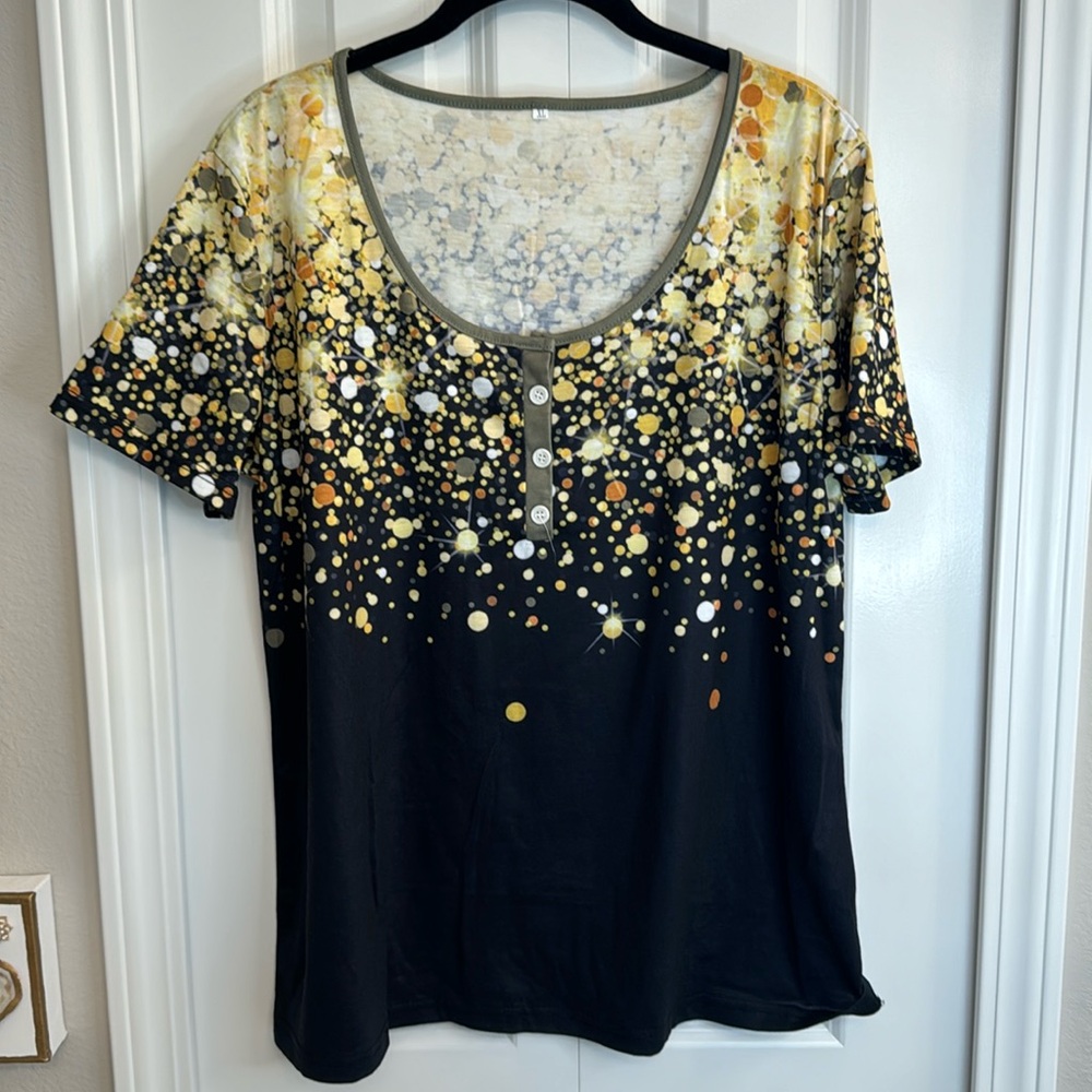 Short sleeve top